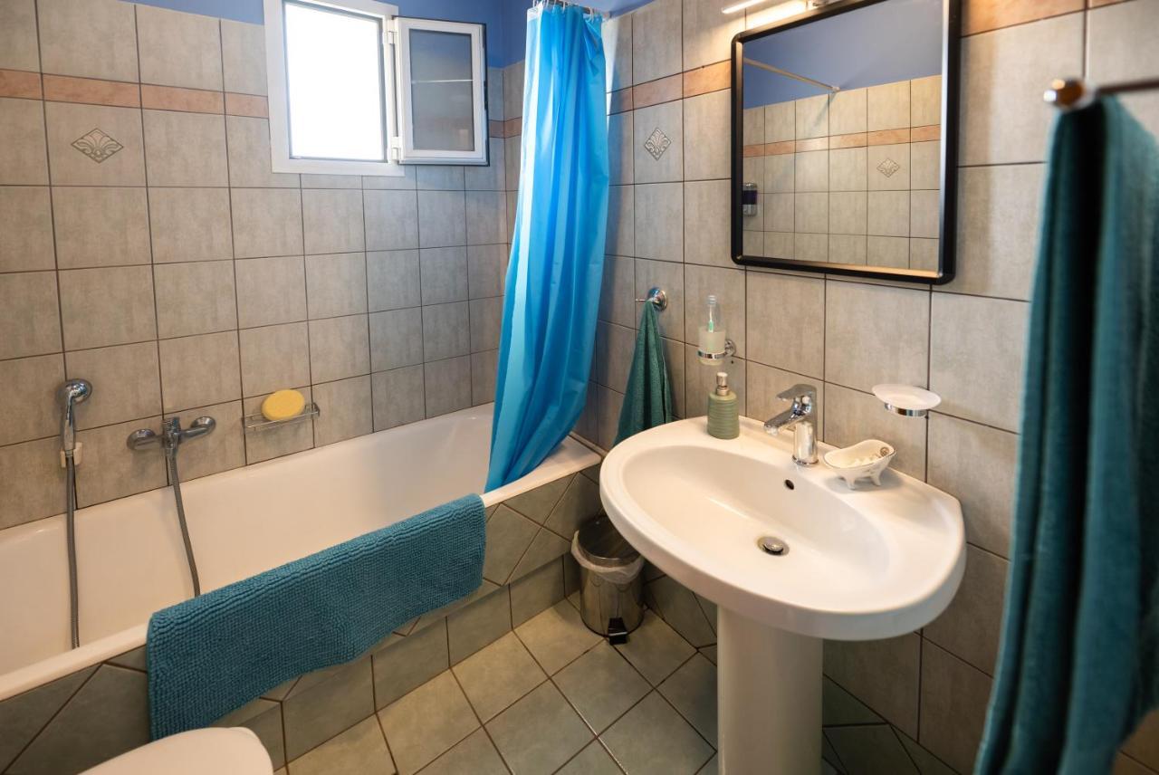 Apaggio di Argostoli Apartment!! private parking&sea view! Esterno foto