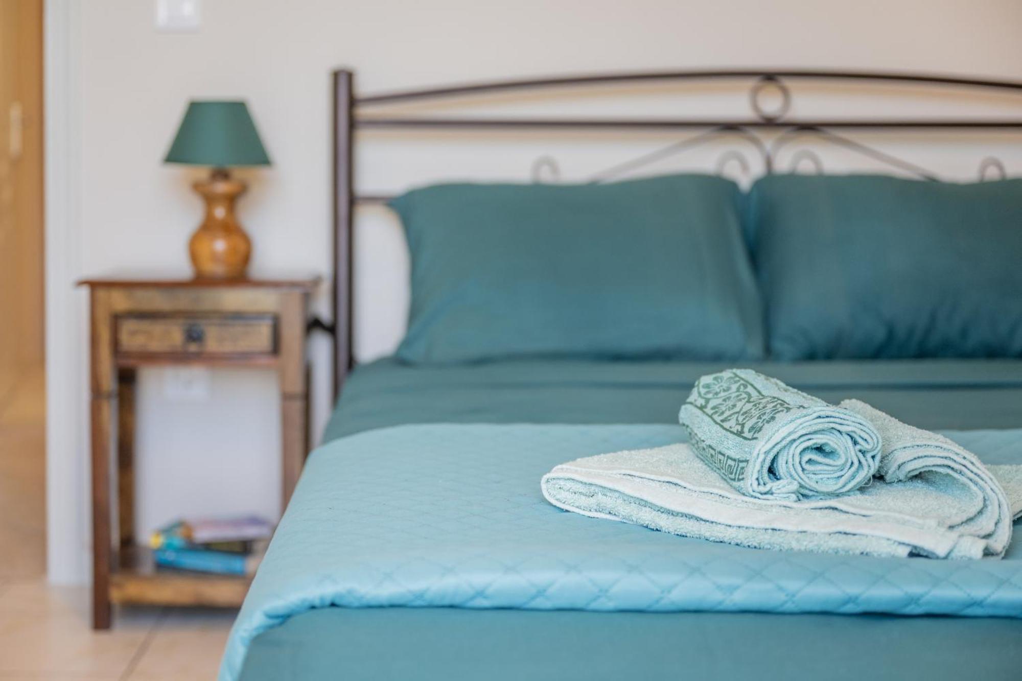 Apaggio di Argostoli Apartment!! private parking&sea view! Esterno foto