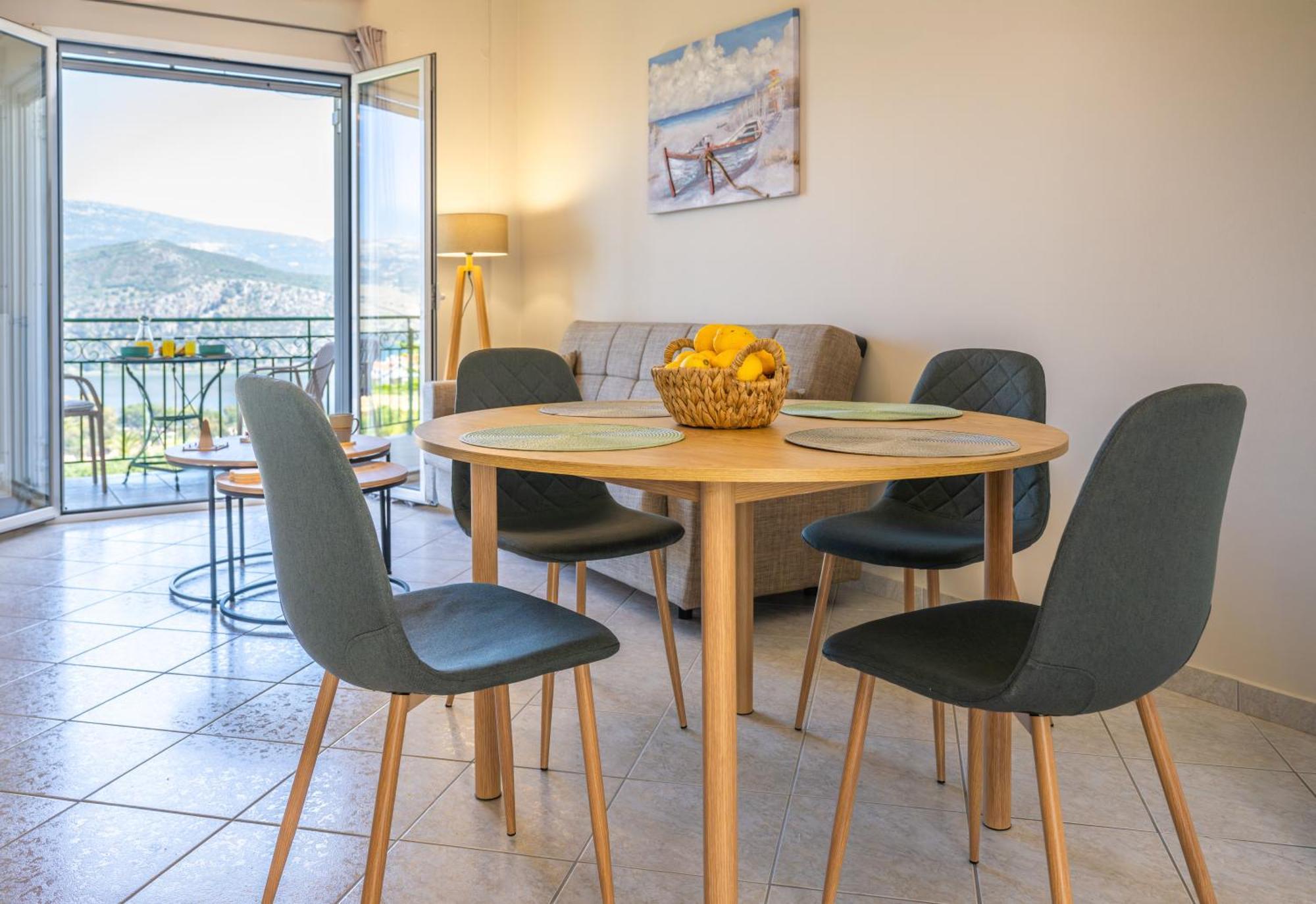 Apaggio di Argostoli Apartment!! private parking&sea view! Esterno foto
