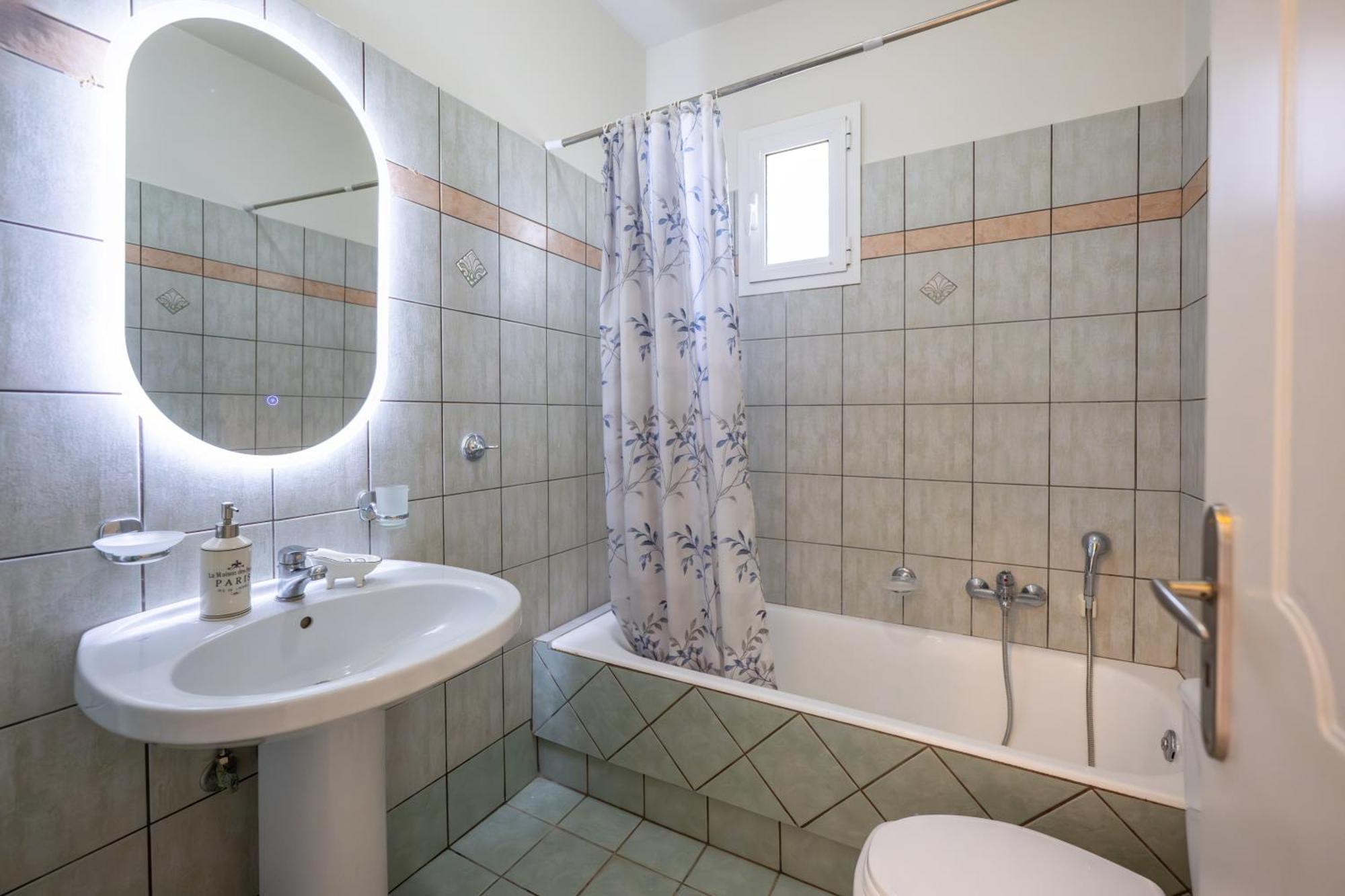 Apaggio di Argostoli Apartment!! private parking&sea view! Esterno foto